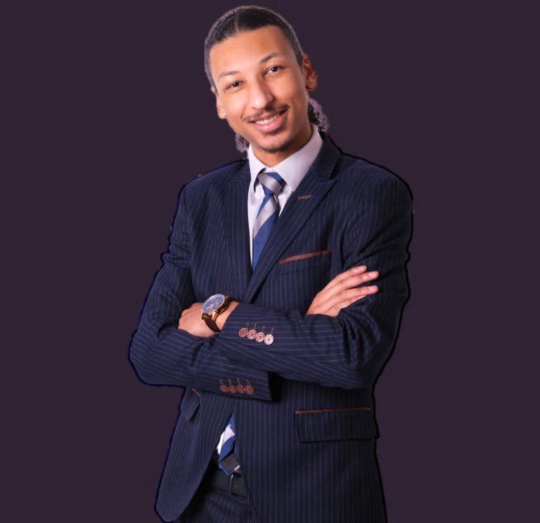 Portrait de Fabrice Adjoualé